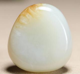 为什么中国人迷恋一块石头?8000年和田玉玉魂藏着最顶级的审美